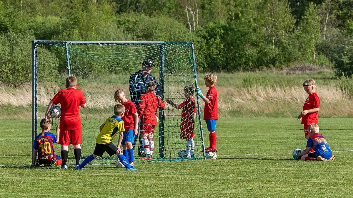 Kinderen in beweging tijdens een Fitnesslo-activiteit